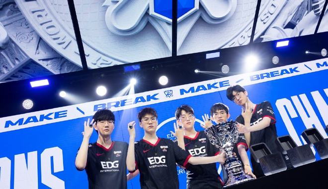 比赛精彩瞬 比赛精彩瞬