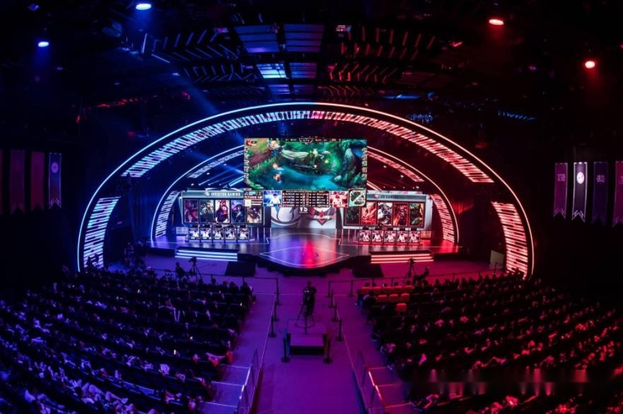 兰斯本赛季 兰斯本赛季