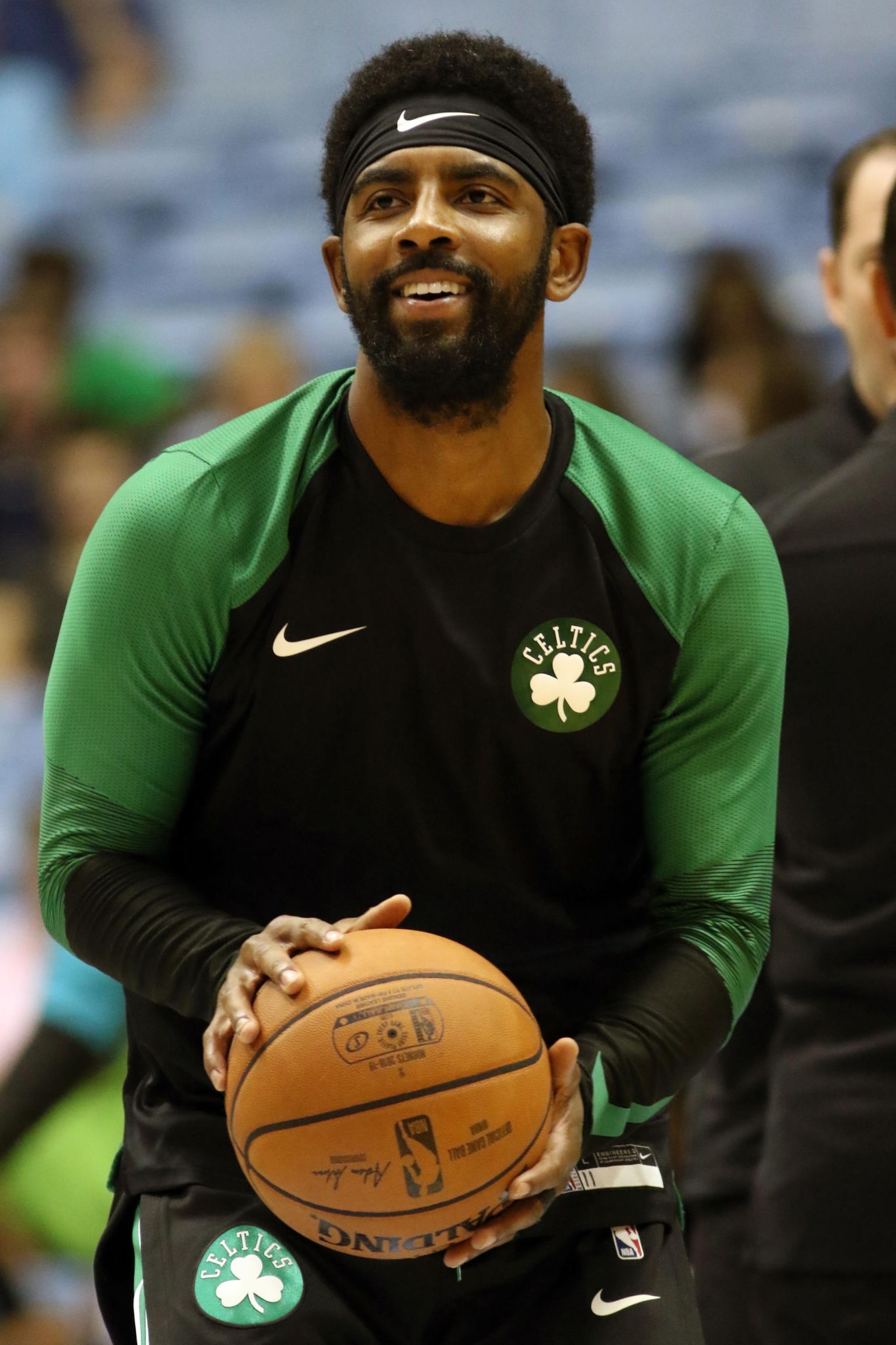 在定位球上 在定位球上